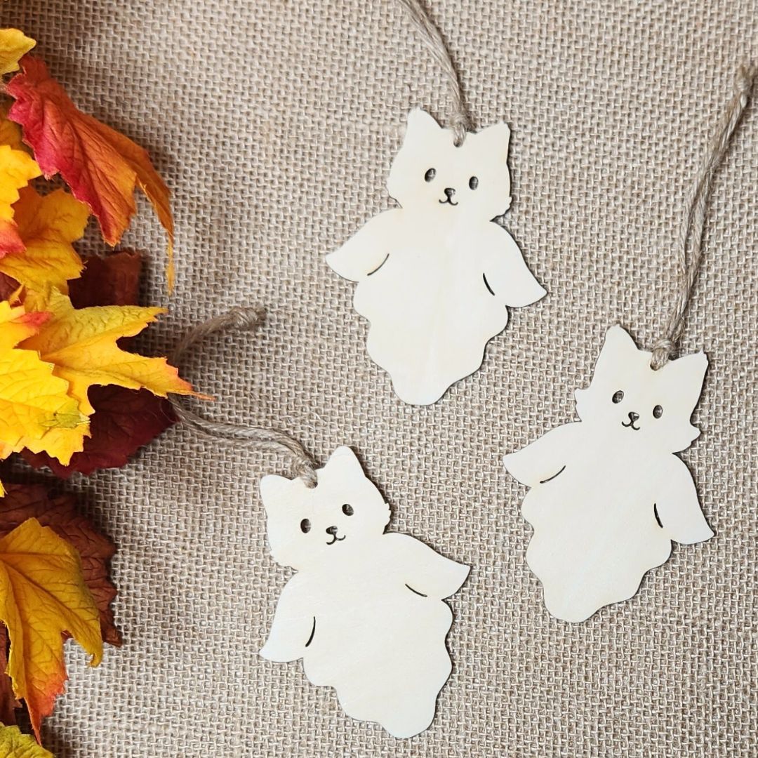Suspensions Halloween chat fantôme (Bois clair ou foncé)